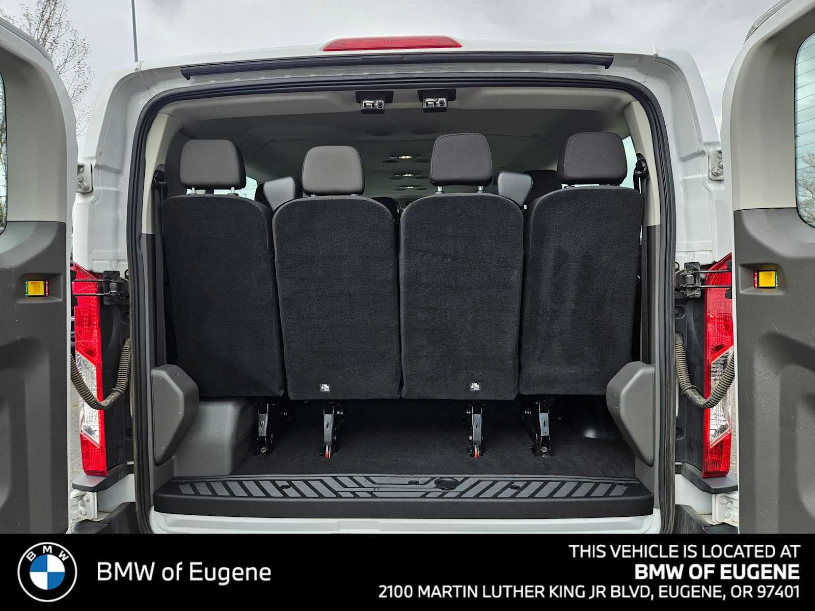 2023 Ford Transit Passenger Wagon XLT