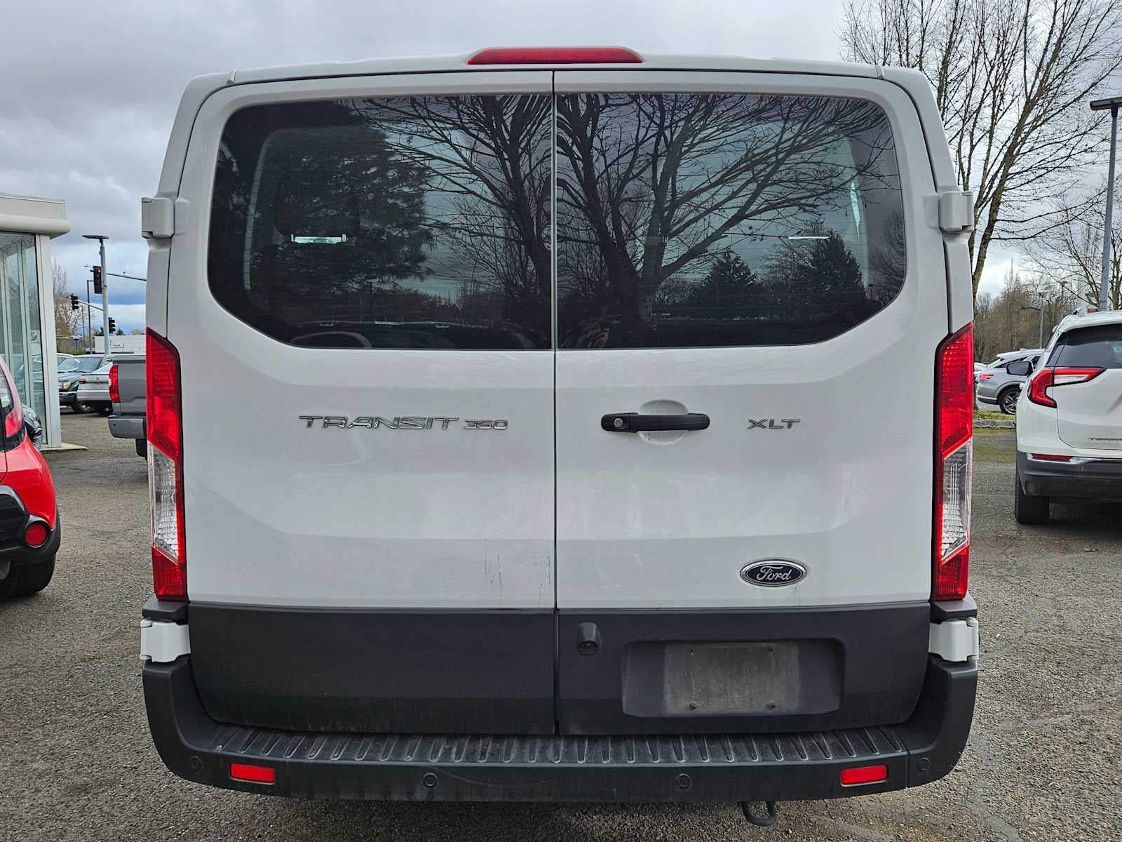 2023 Ford Transit Passenger Wagon XLT