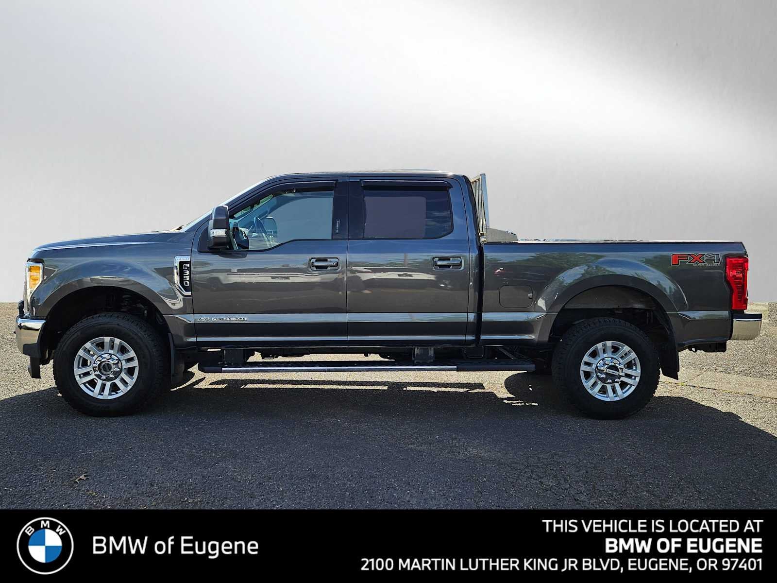 2017 Ford Super Duty F-350 SRW Pickup Lariat