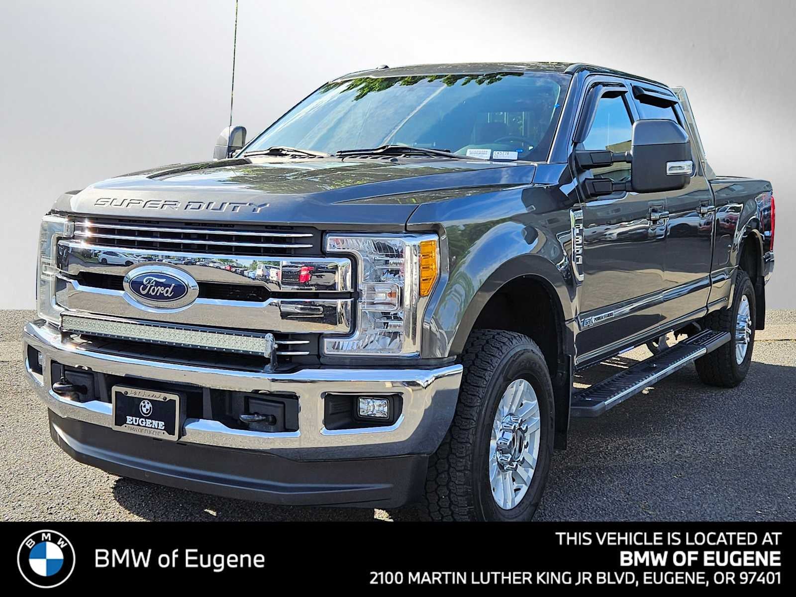 2017 Ford Super Duty F-350 SRW Pickup Lariat