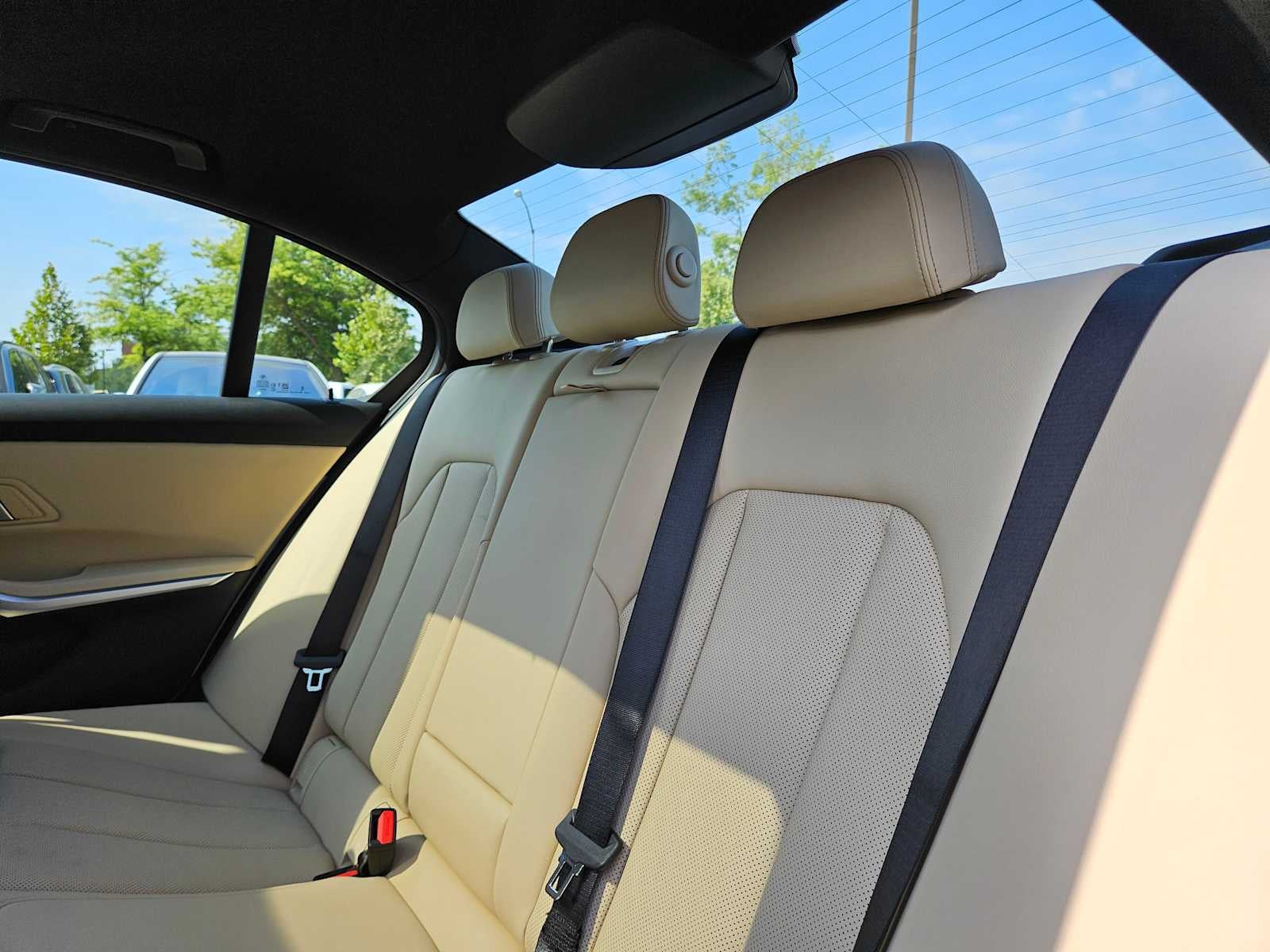 2025 BMW 3 Series 330i xDrive