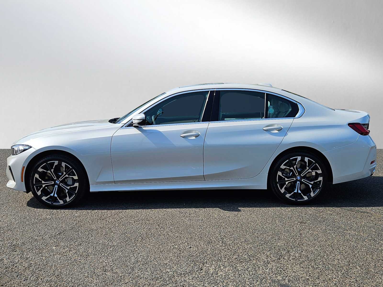 2025 BMW 3 Series 330i xDrive