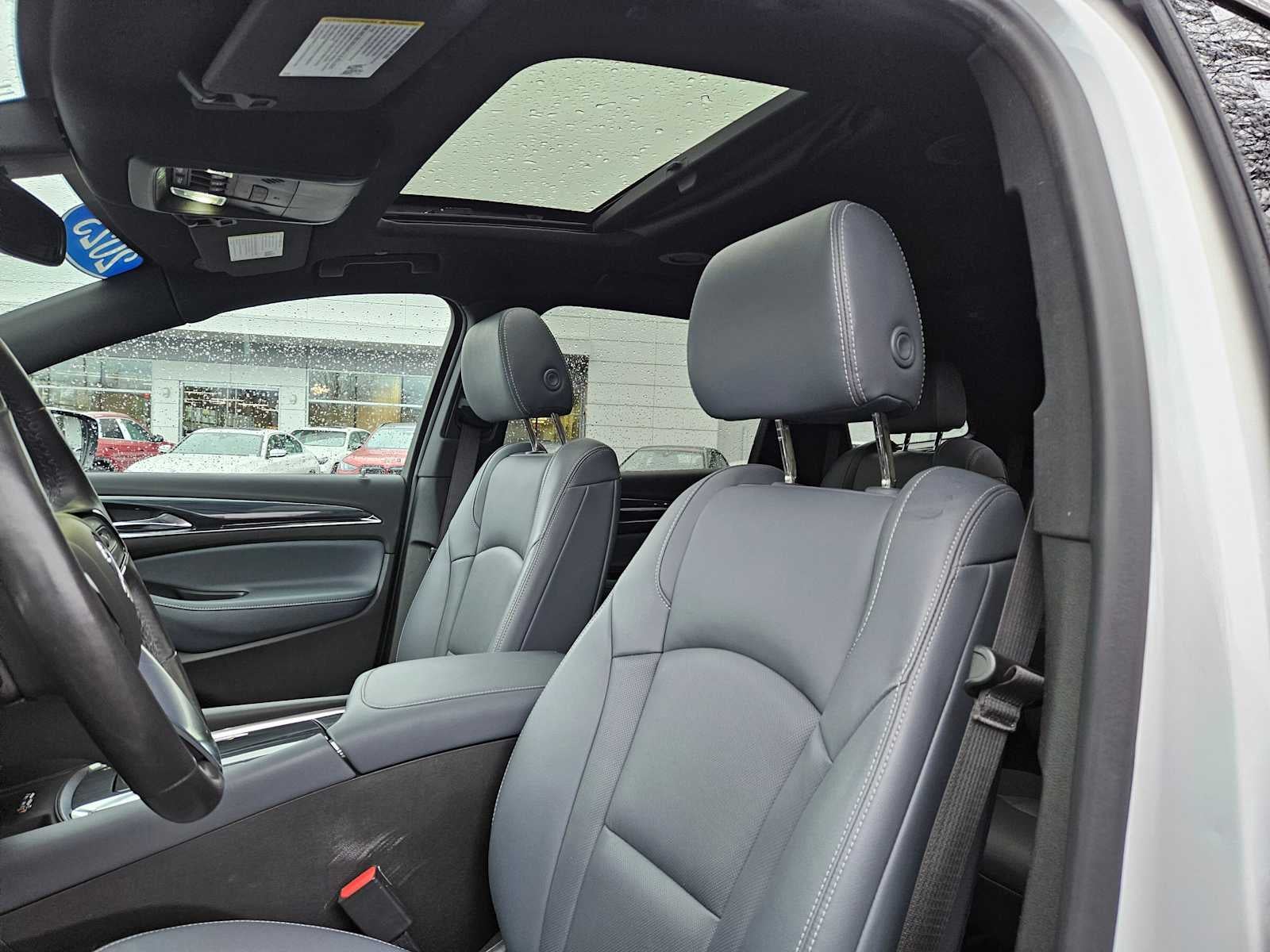 2023 Buick Enclave Essence