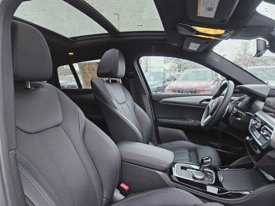2025 BMW X4 xDrive30i