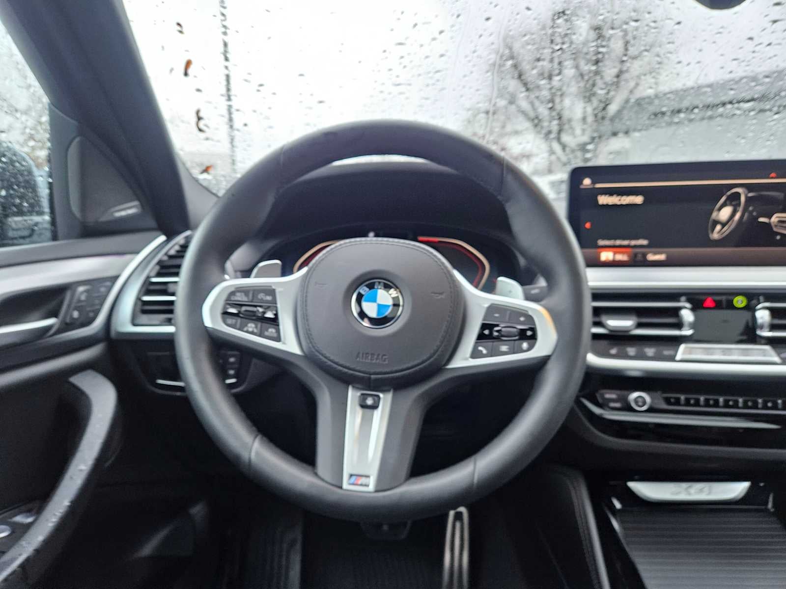 2025 BMW X4 xDrive30i