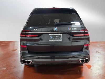 2023 BMW X7 M60i
