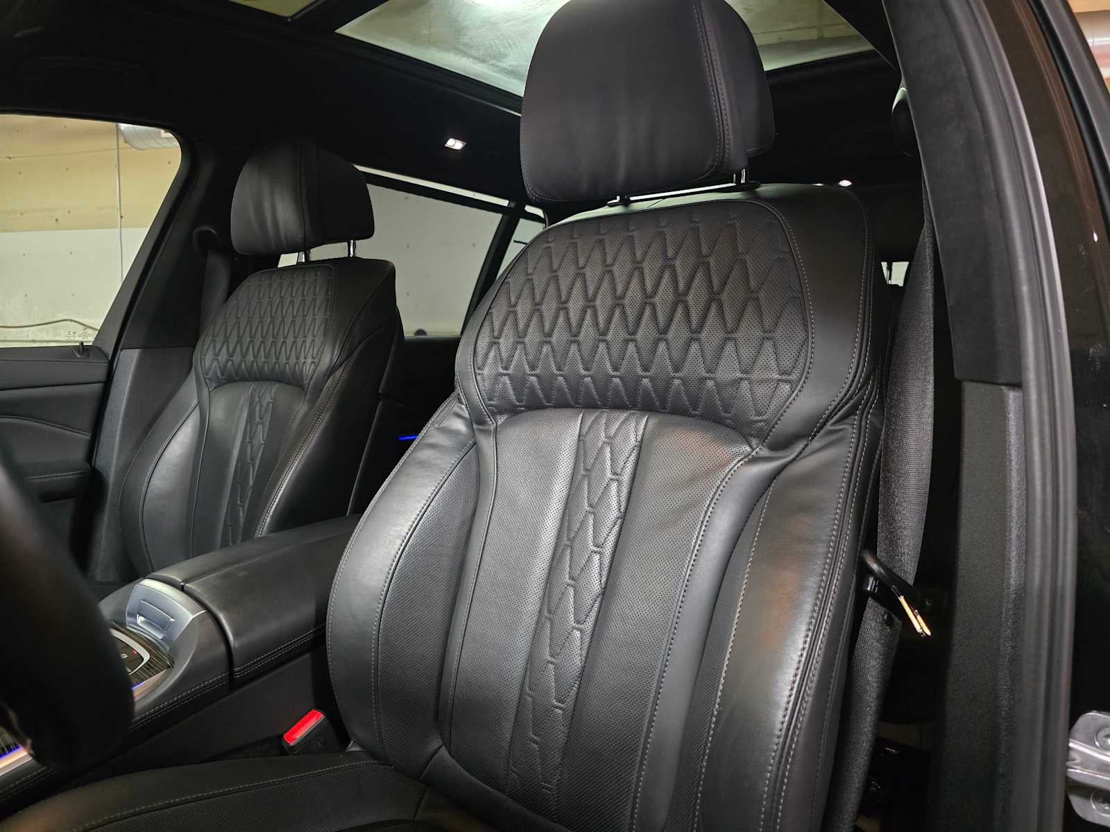 2023 BMW X7 M60i M60i