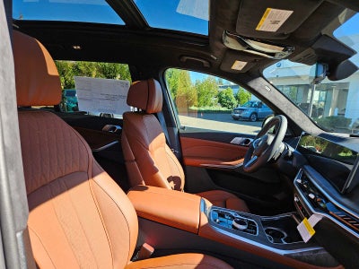 2026 BMW X7 M60i M60i