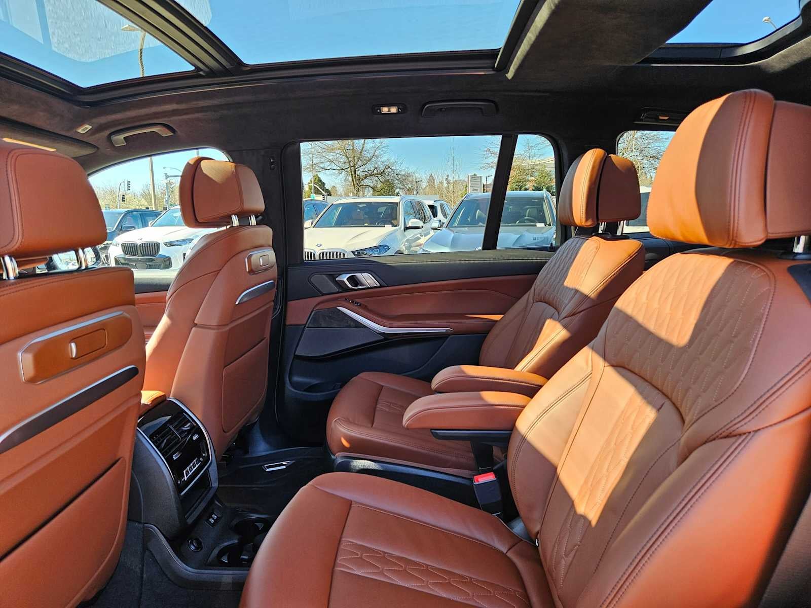 2026 BMW X7 M60i M60i