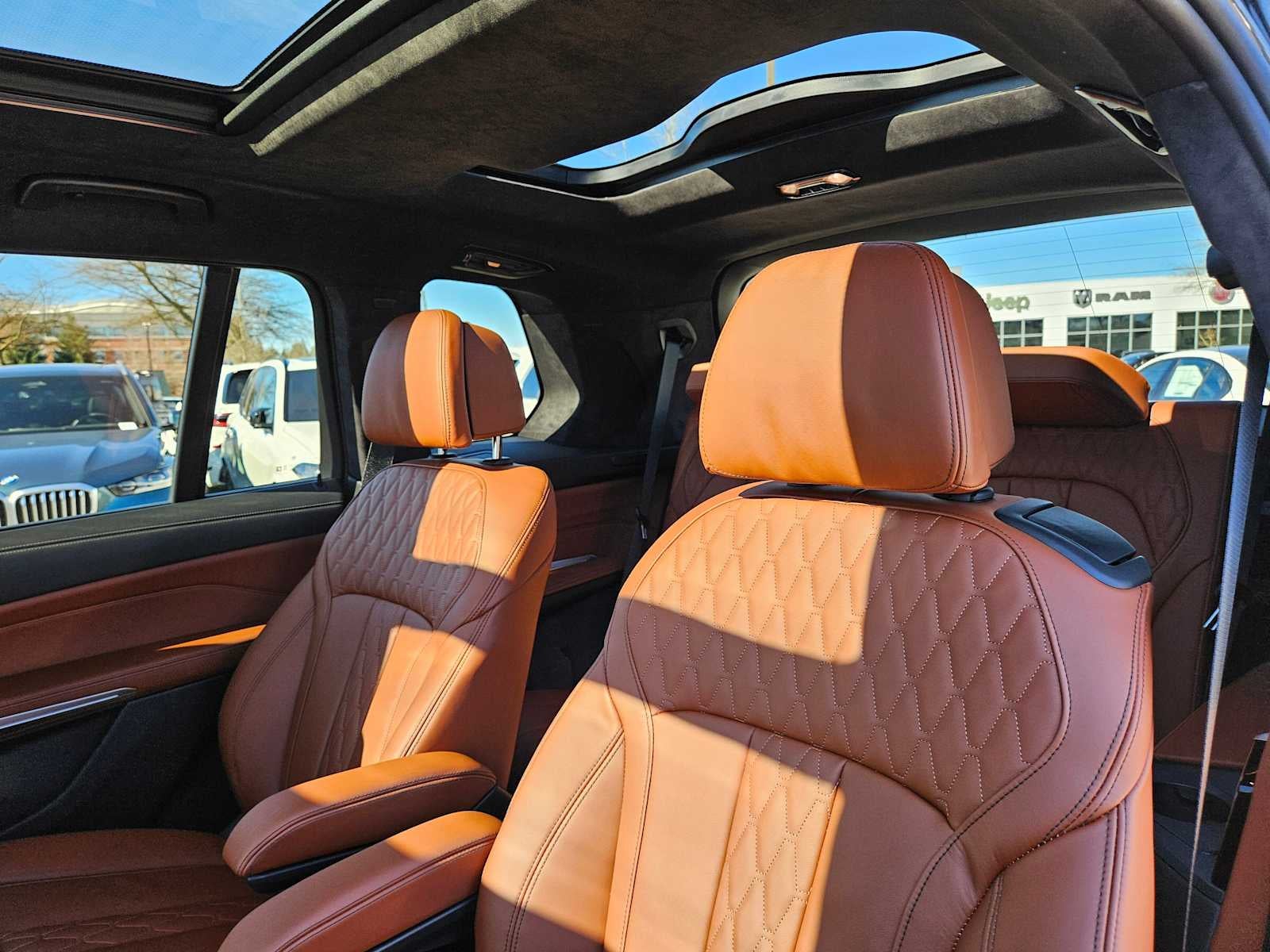 2026 BMW X7 M60i M60i