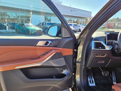 2026 BMW X7 M60i M60i