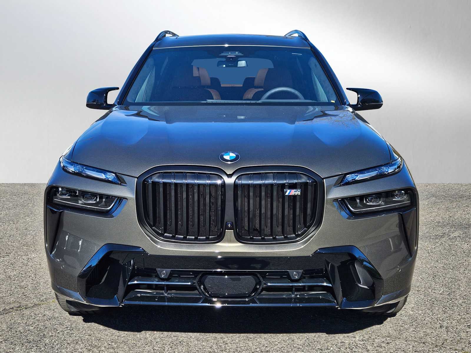 2026 BMW X7 M60i M60i
