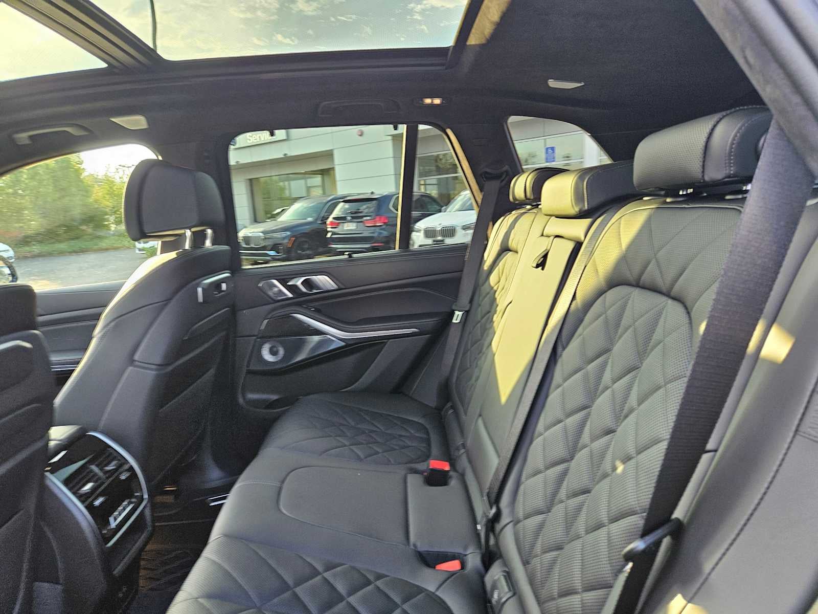 2026 BMW X5 M60i M60i