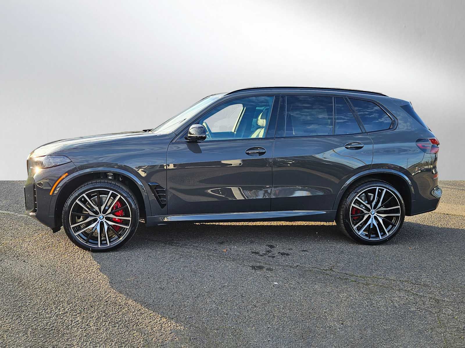 2026 BMW X5 M60i M60i