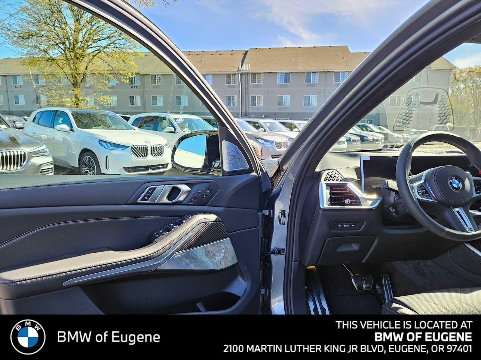 2026 BMW X5 M60i M60i