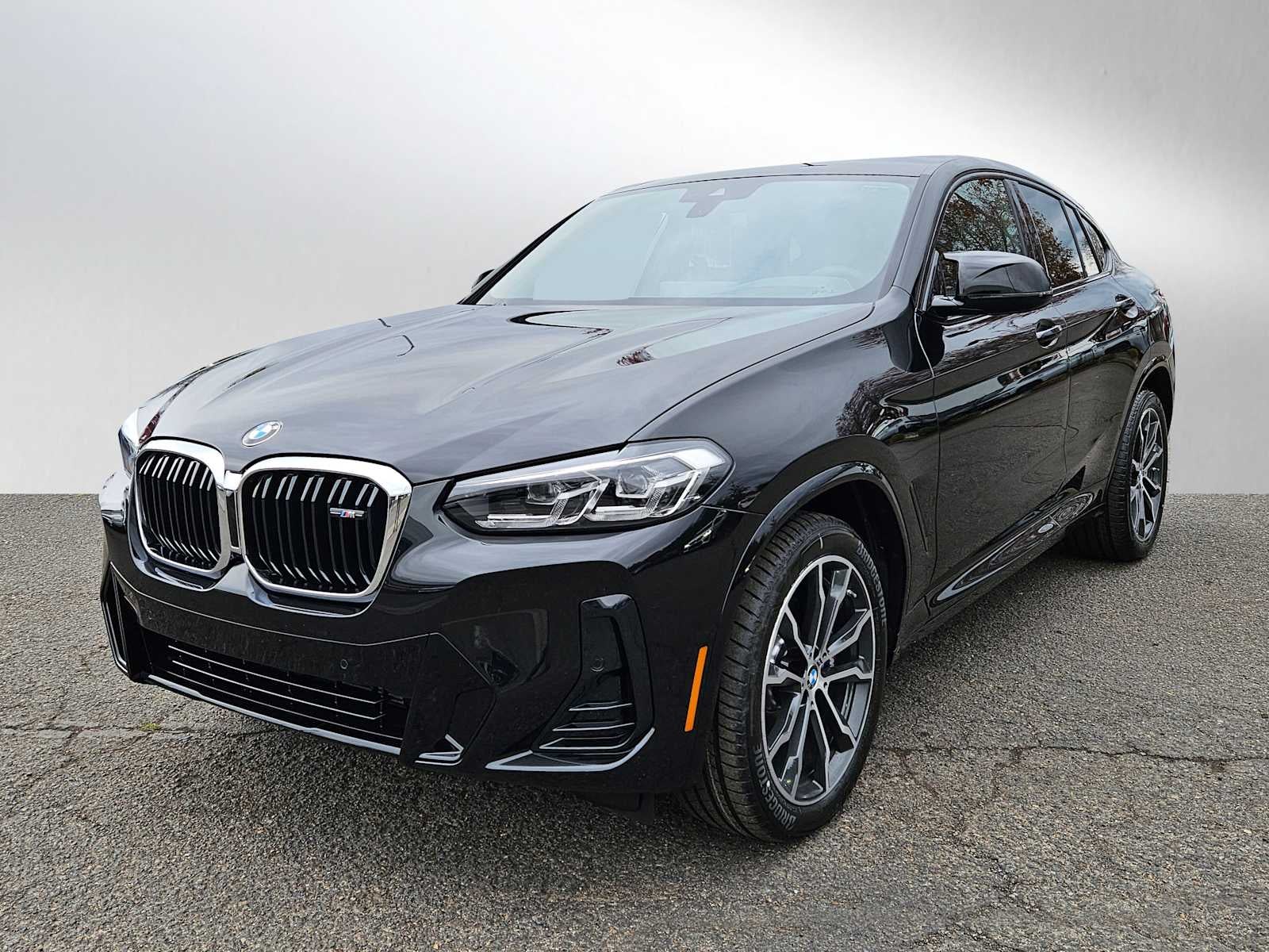 2025 BMW X4 M40i