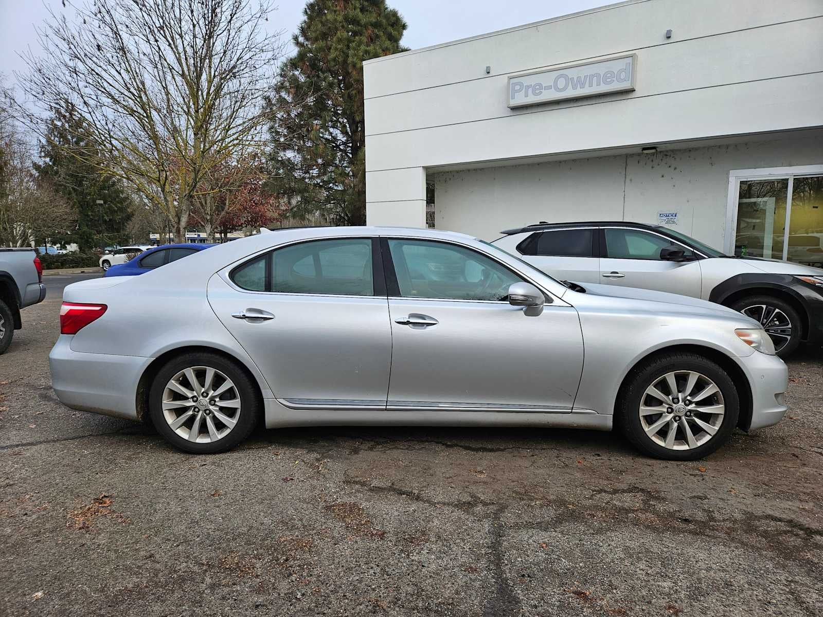 2010 Lexus LS 460 4dr Sdn RWD