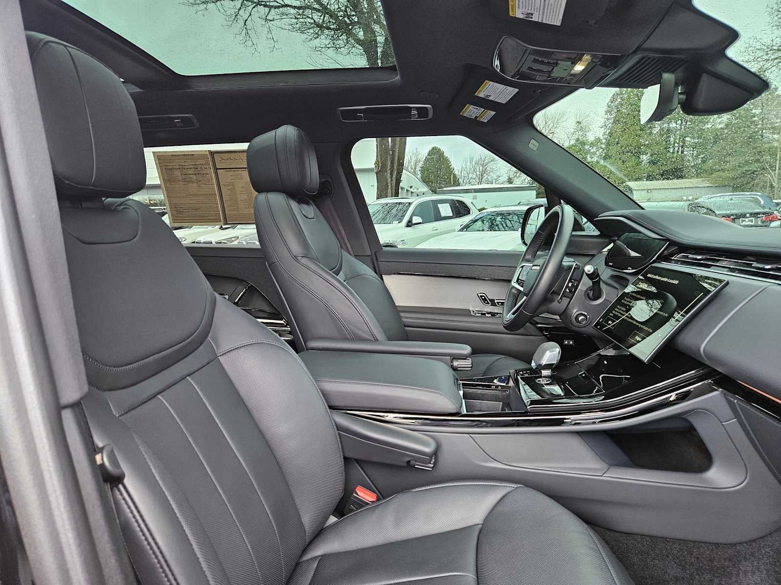 2024 Land Rover Range Rover Sport SE