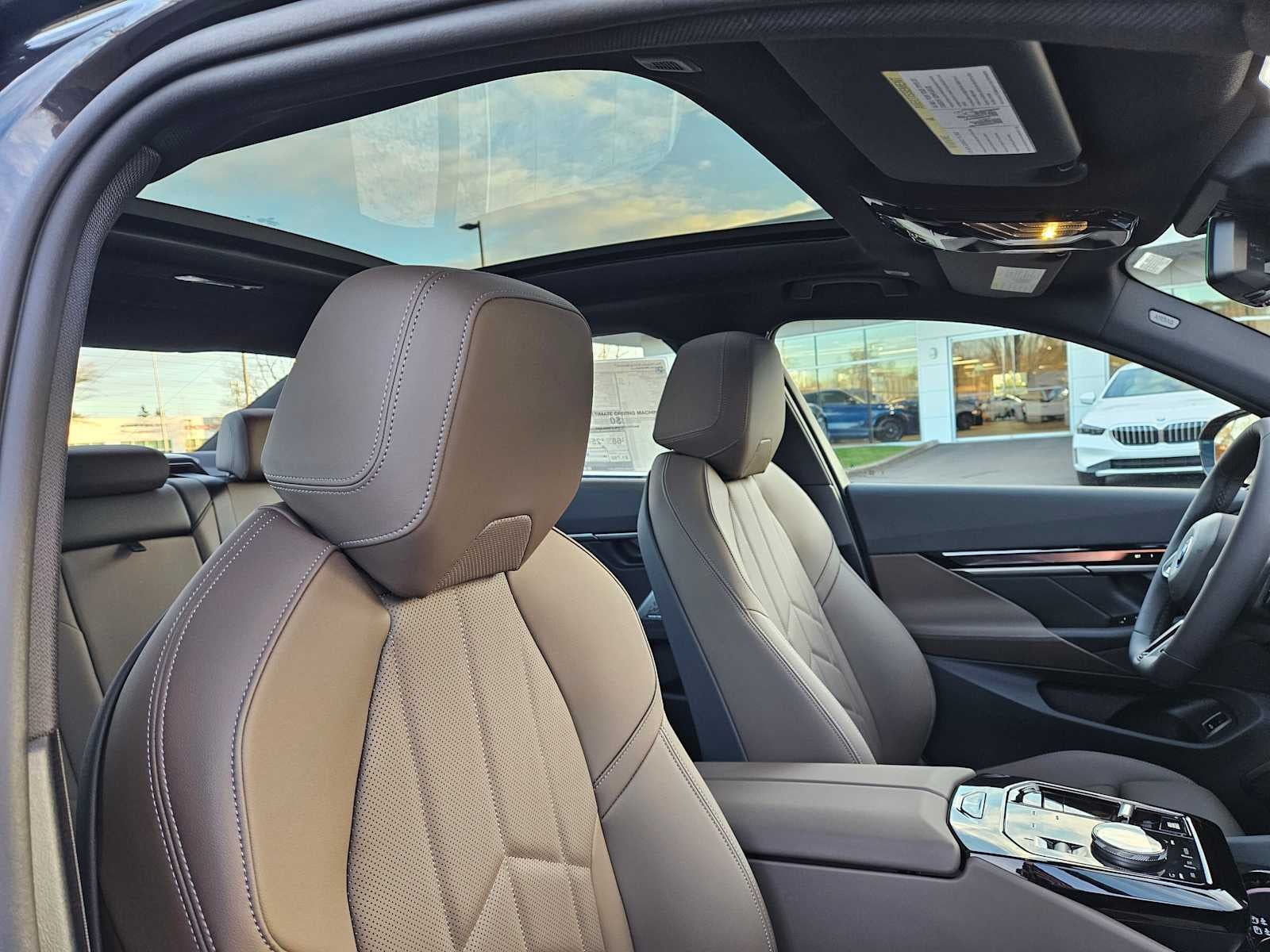 2026 BMW 5 Series 550e xDrive