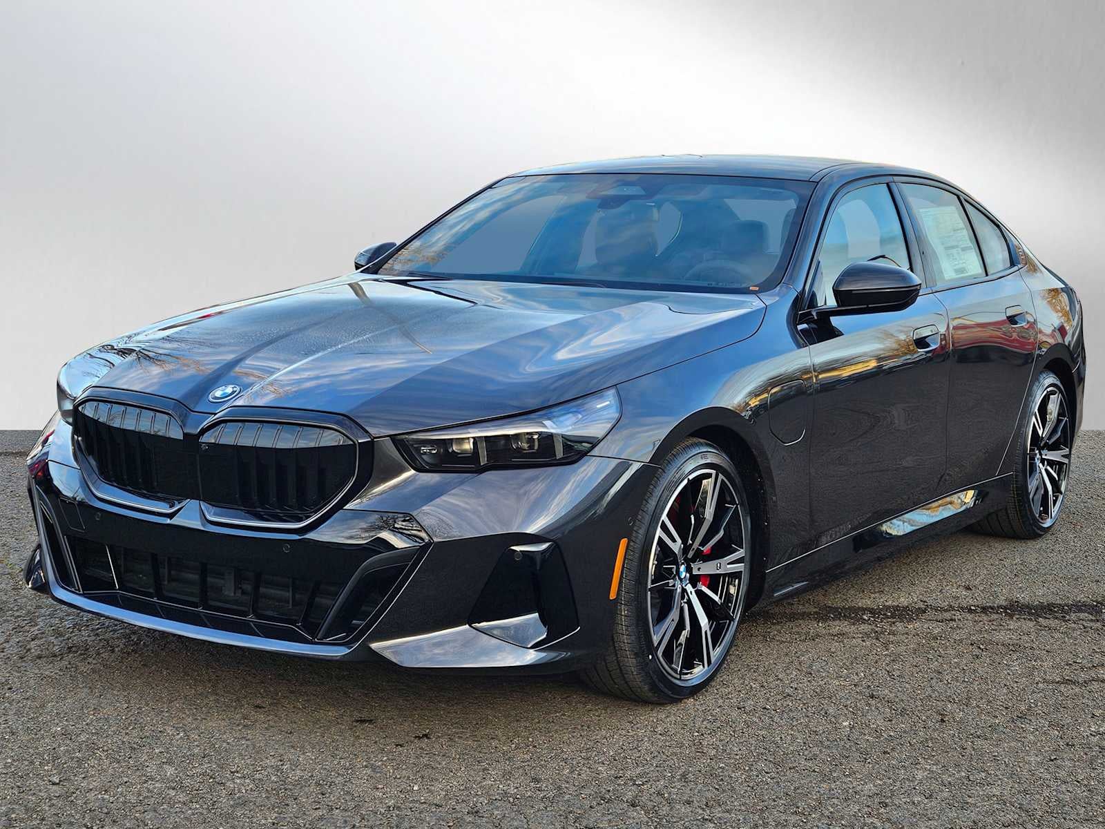 2026 BMW 5 Series 550e xDrive