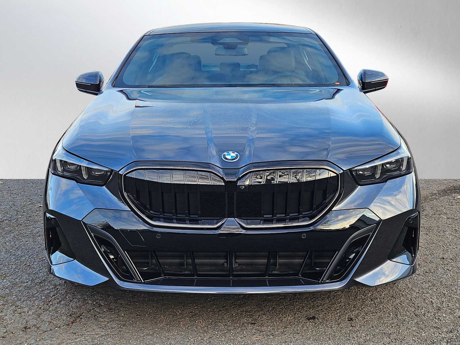 2026 BMW 5 Series 550e xDrive