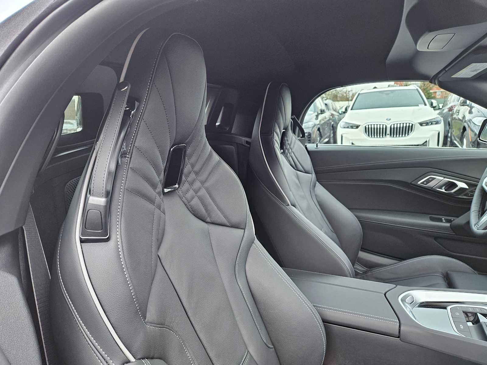 2026 BMW Z4 M40i M40i