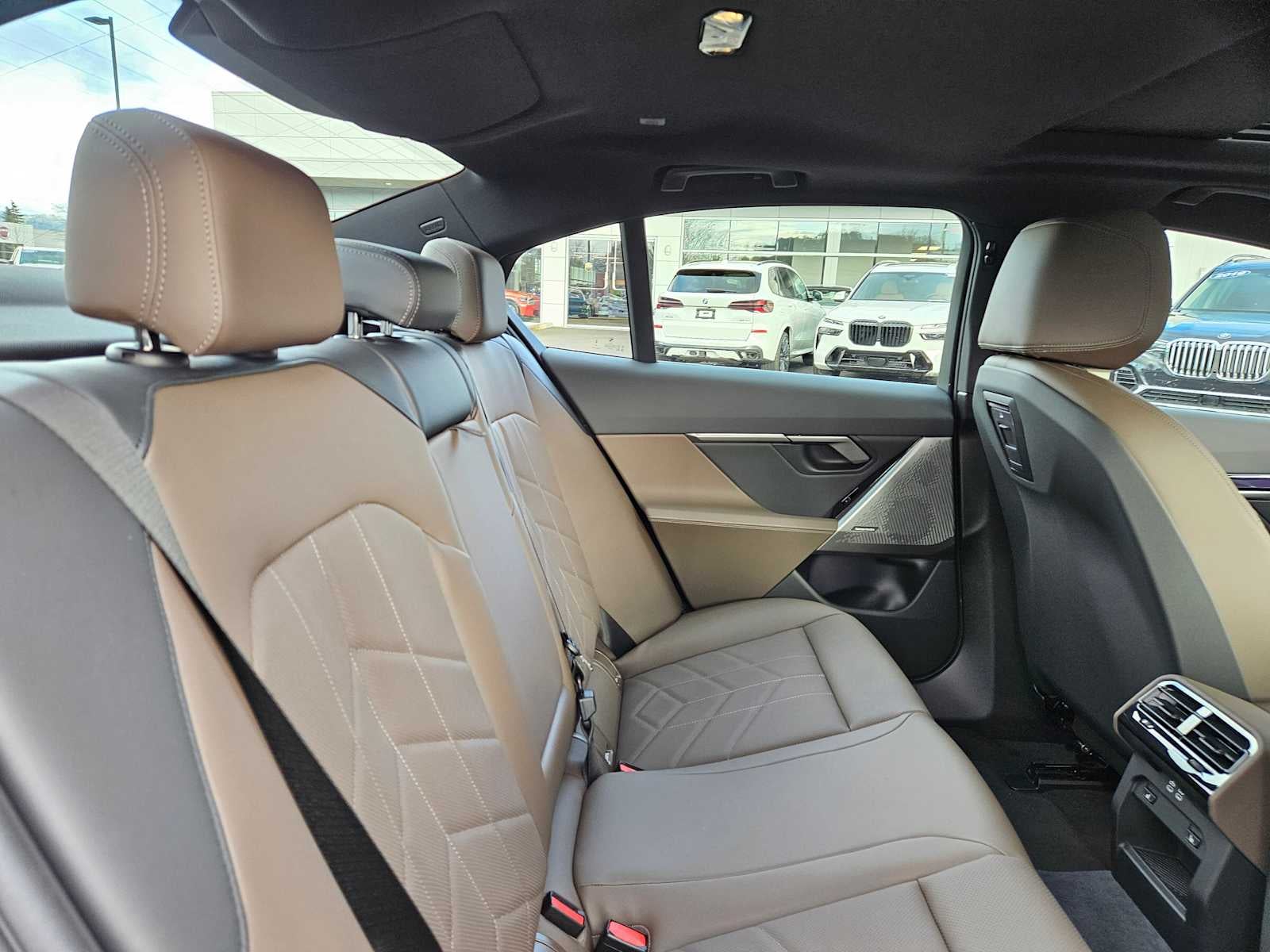 2026 BMW i5 xDrive40