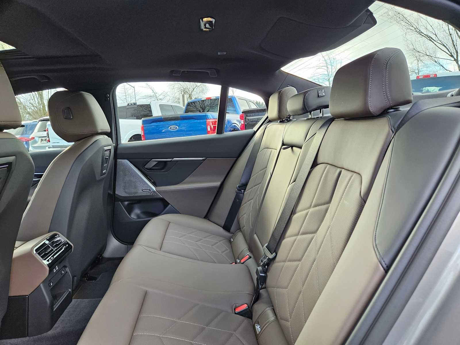 2026 BMW i5 xDrive40