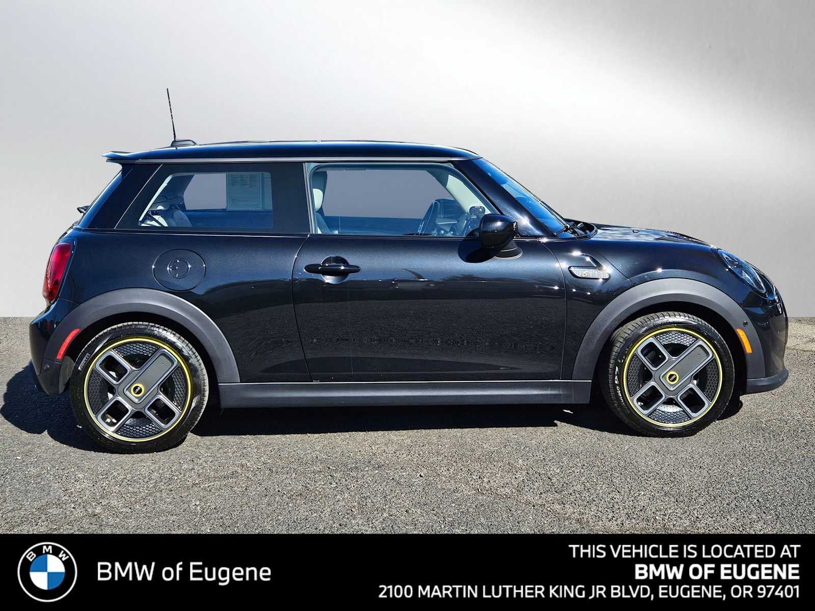 Used 2024 MINI Hardtop 2 Door SE with VIN WMW13DJ06R2V02558 for sale in Eugene, OR