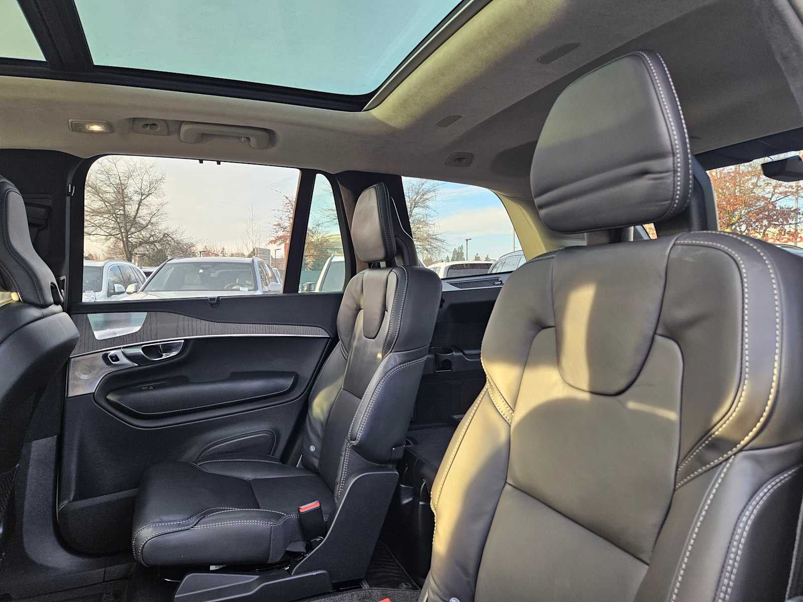 2025 Volvo XC90 Plug-In Hybrid Ultra