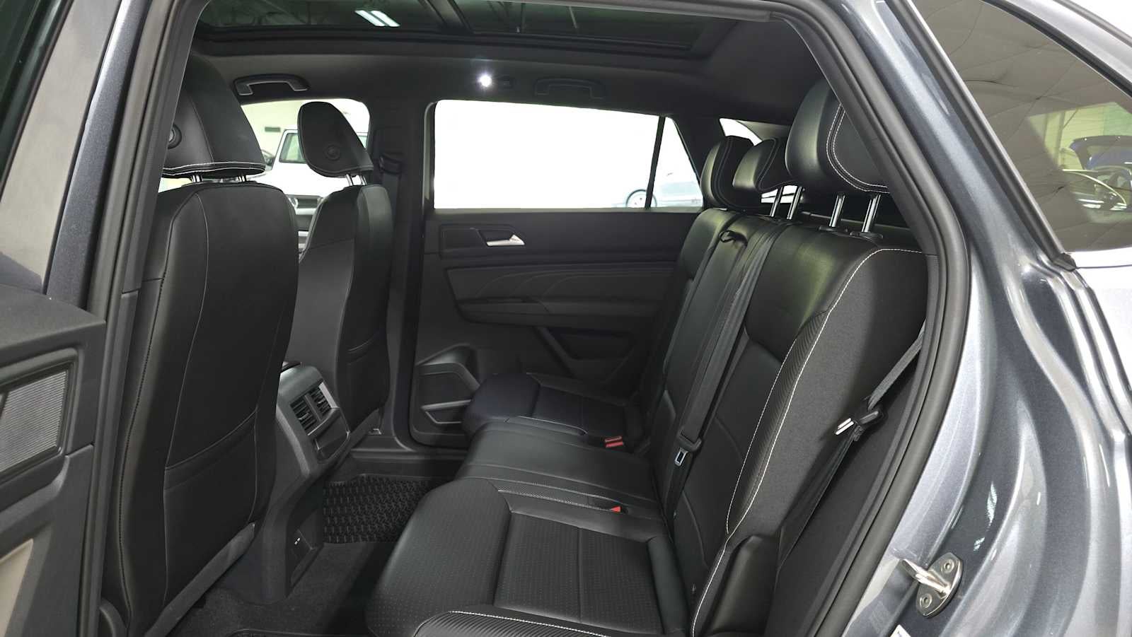 2023 Volkswagen Atlas Cross Sport 2.0T SE w/Technology