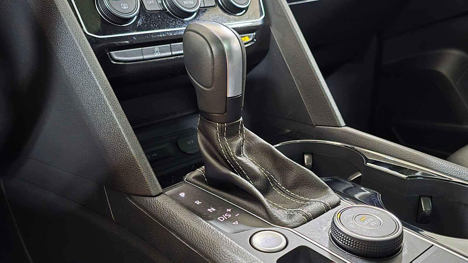 2023 Volkswagen Atlas Cross Sport 2.0T SE w/Technology