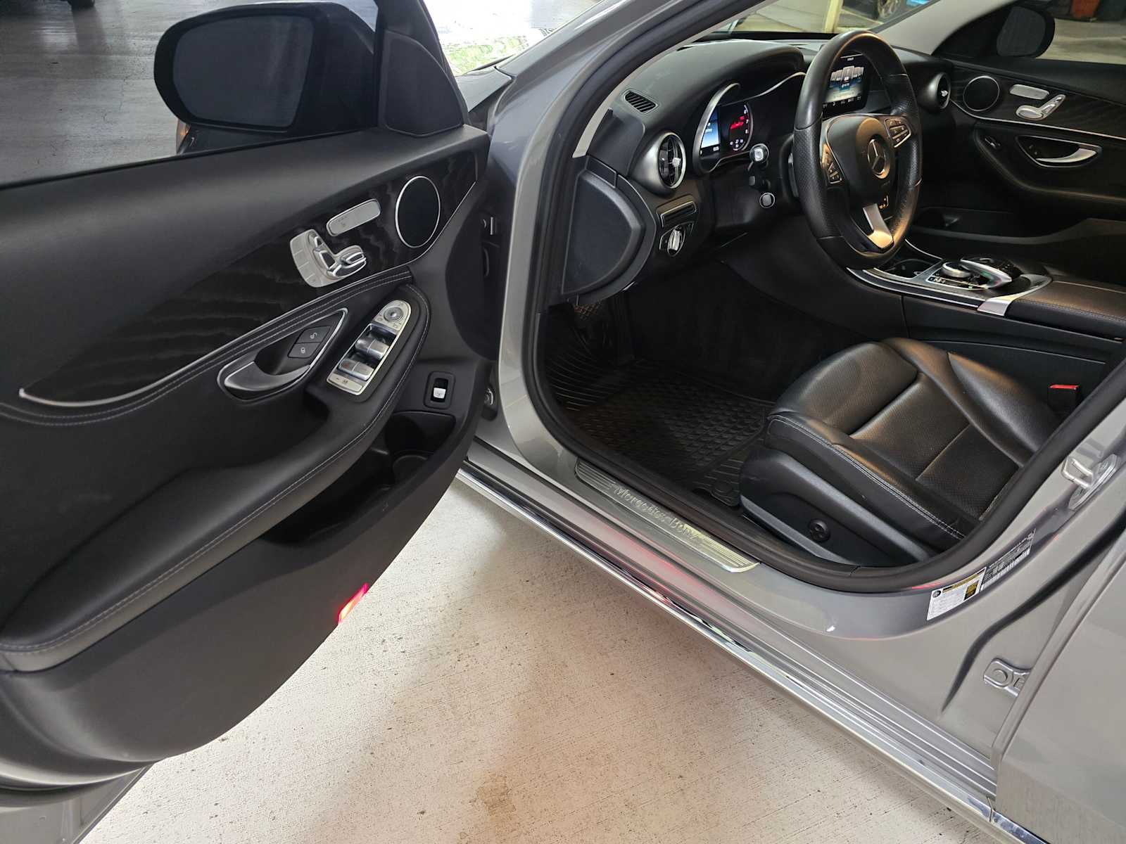 2016 Mercedes-Benz C 300 4dr Sdn 4MATIC®