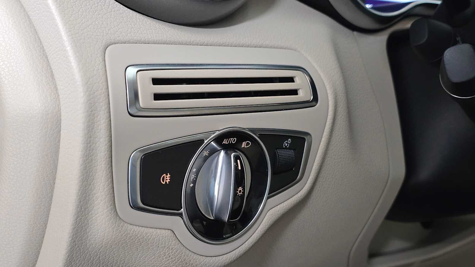 2016 Mercedes-Benz C 300 4dr Sdn 4MATIC®