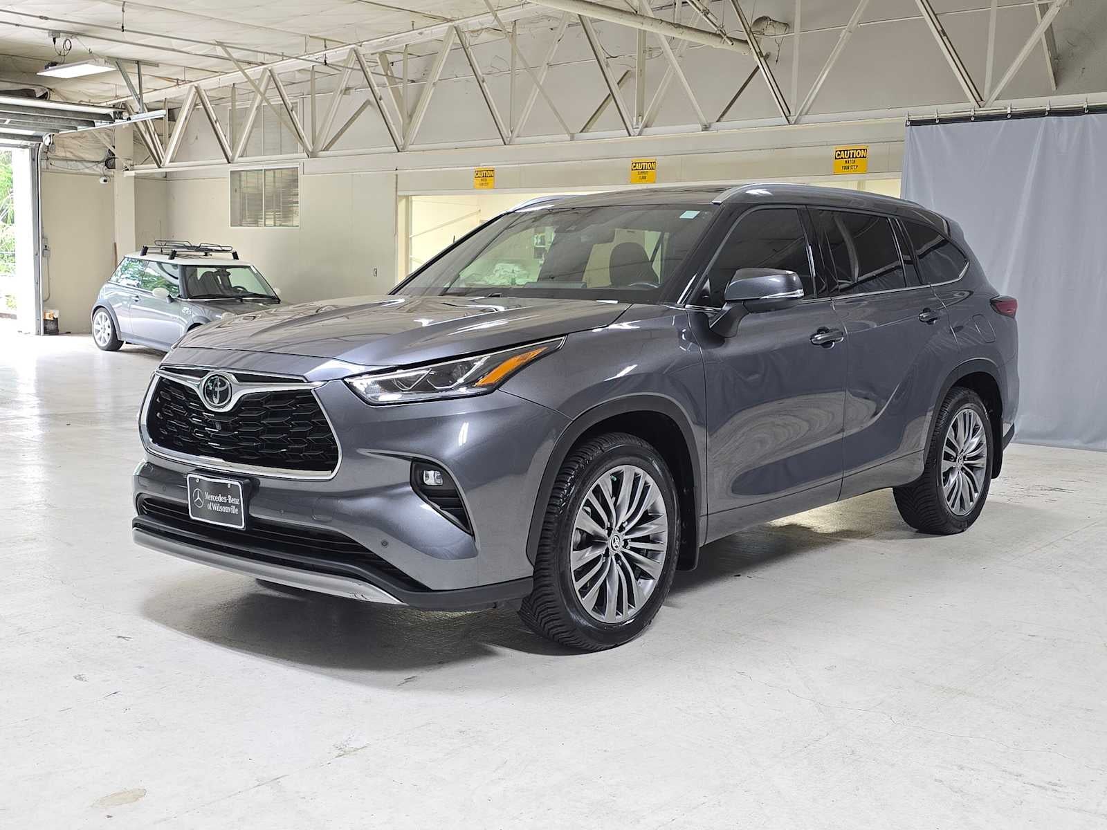 2022 Toyota Highlander Platinum