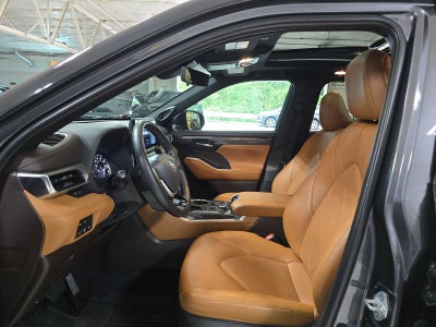 2022 Toyota Highlander Platinum