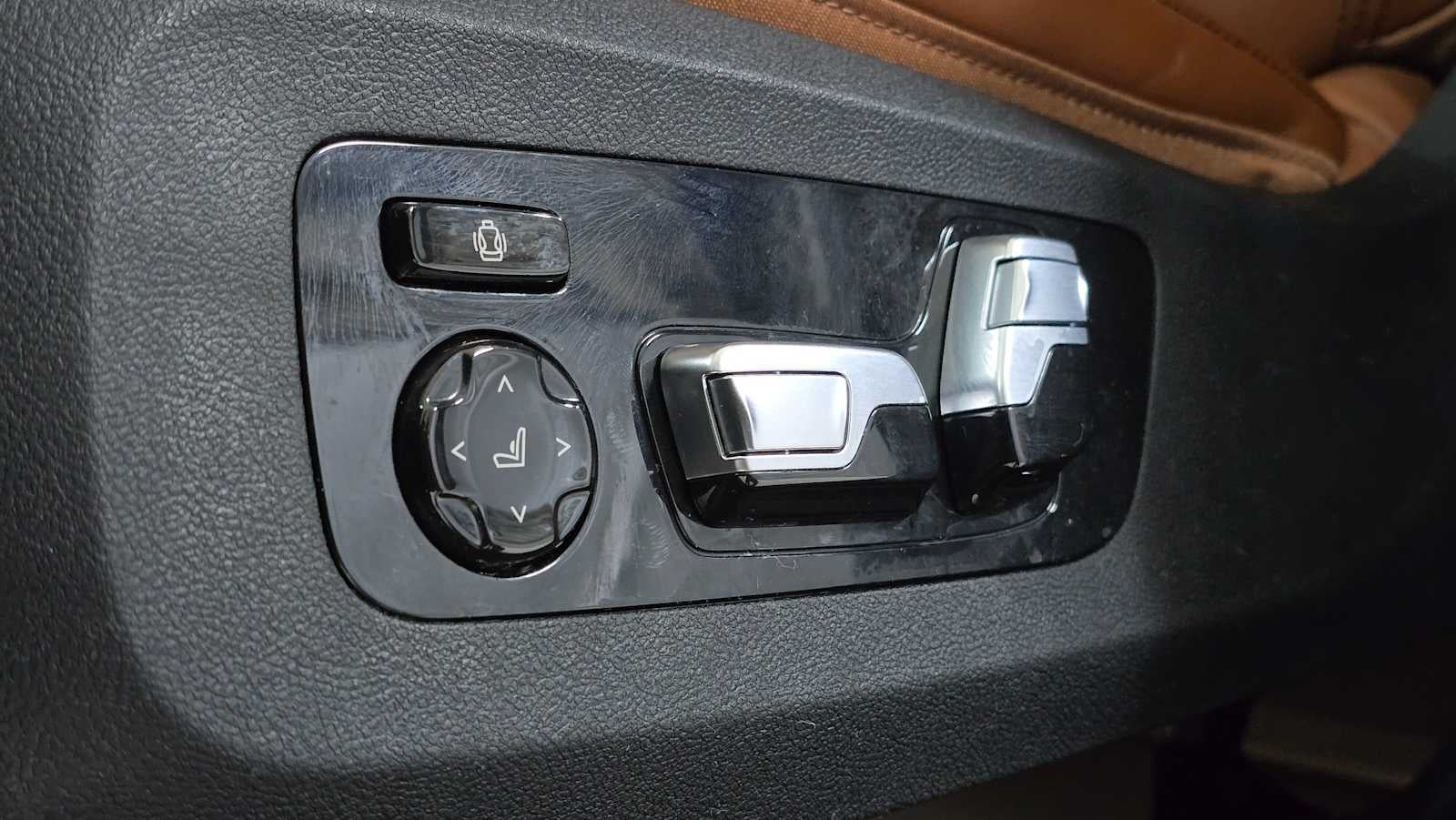 2025 BMW X6 xDrive40i xDrive40i