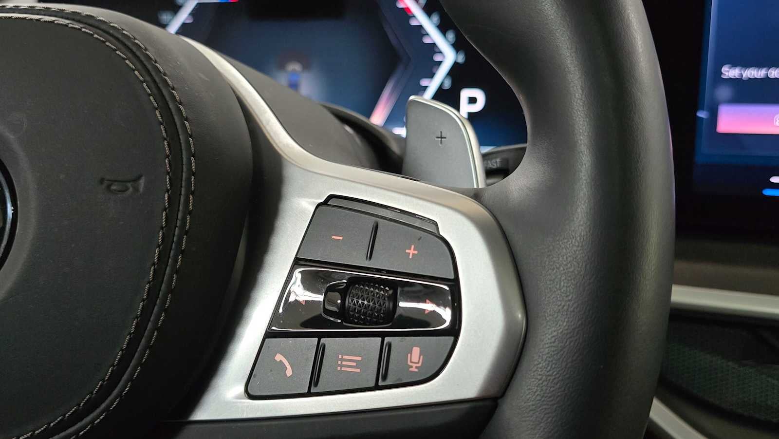 2025 BMW X6 xDrive40i xDrive40i