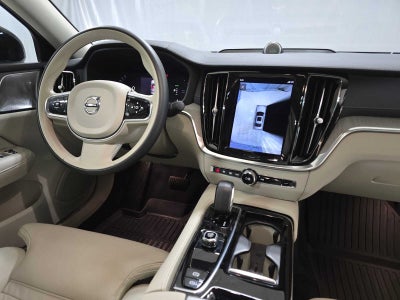 2024 Volvo S60 Recharge Plug-In Hybrid Ultimate Dark Theme