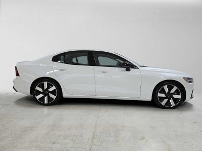 2024 Volvo S60 Recharge Plug-In Hybrid Ultimate Dark Theme