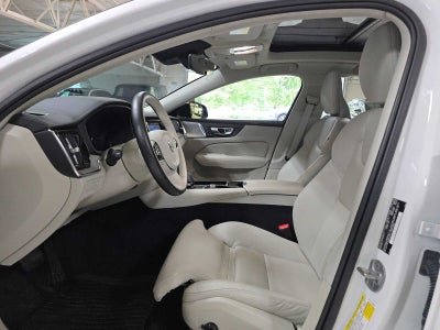 2024 Volvo S60 Recharge Plug-In Hybrid Ultimate Dark Theme
