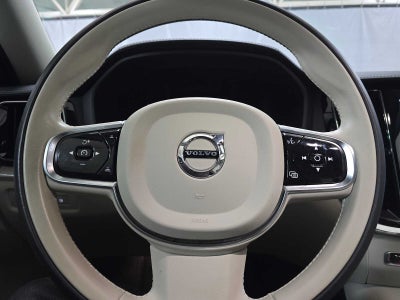 2024 Volvo S60 Recharge Plug-In Hybrid Ultimate Dark Theme