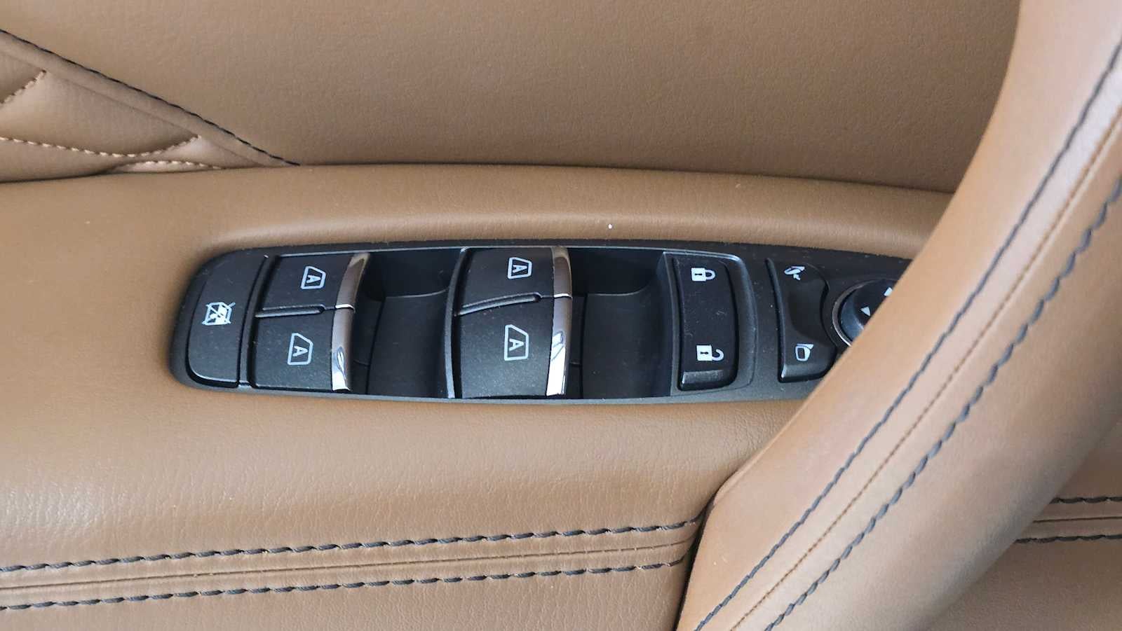 2023 INFINITI QX80 SENSORY