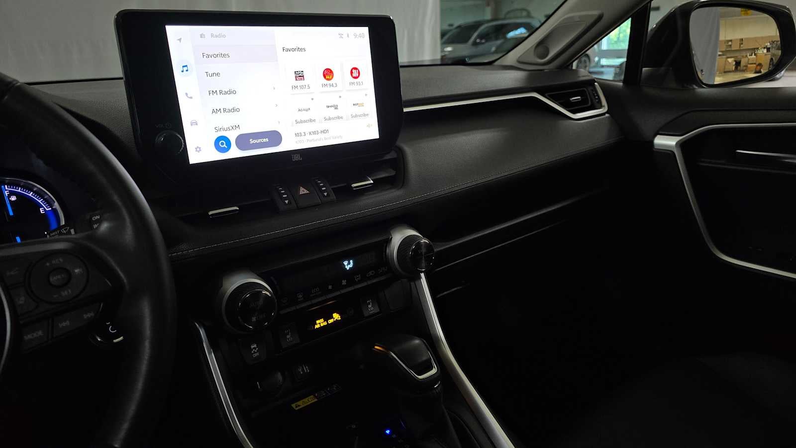 2025 Toyota RAV4 Hybrid XLE Premium
