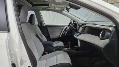 2017 Toyota RAV4 Hybrid XLE