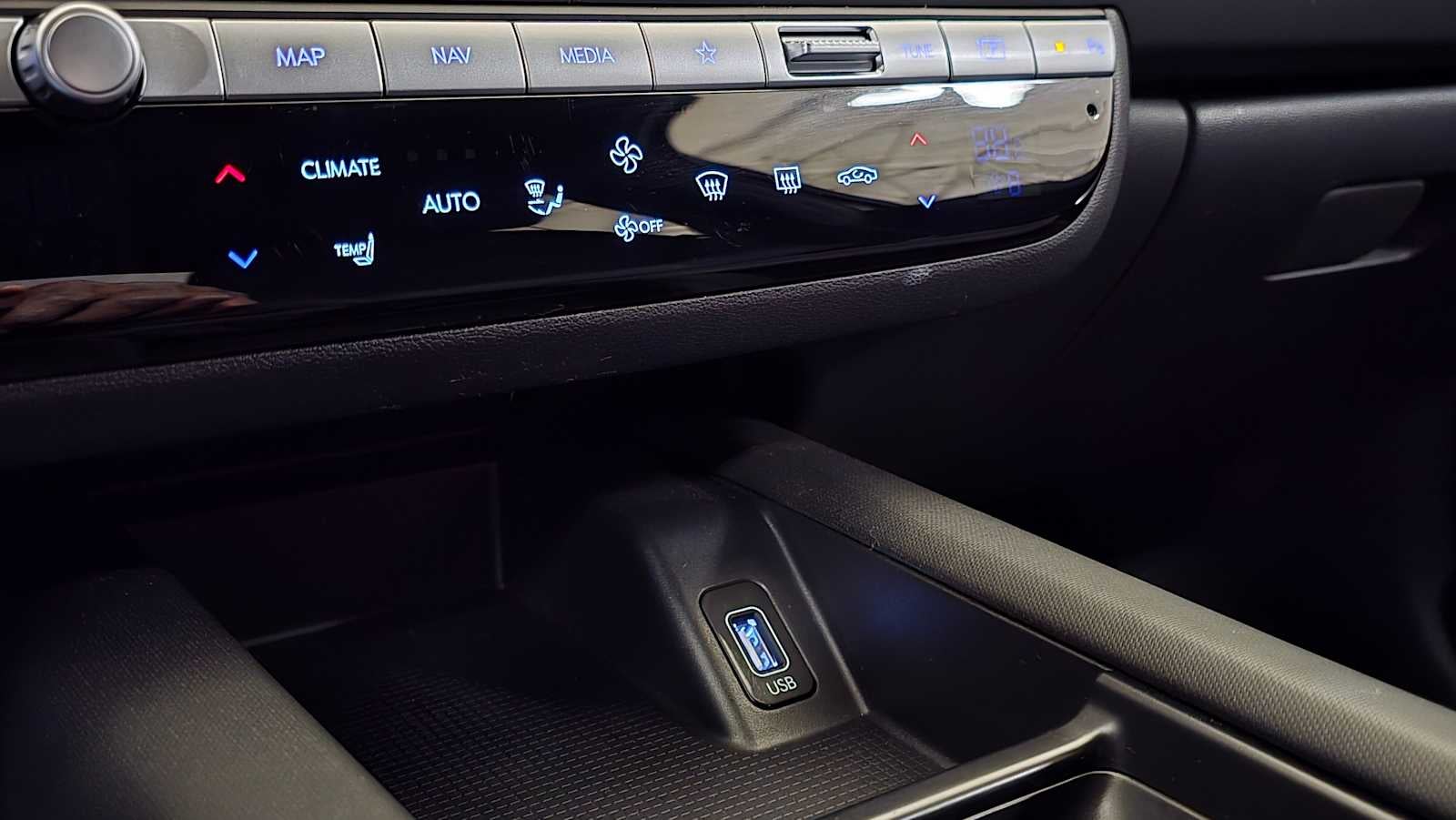 2024 Hyundai IONIQ 6 SE