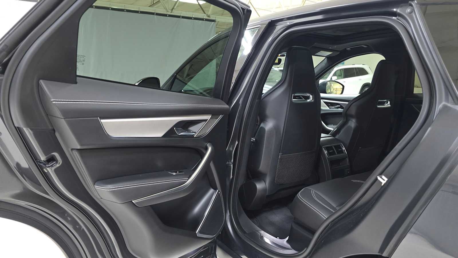 2023 Jaguar F-PACE R-Dynamic S