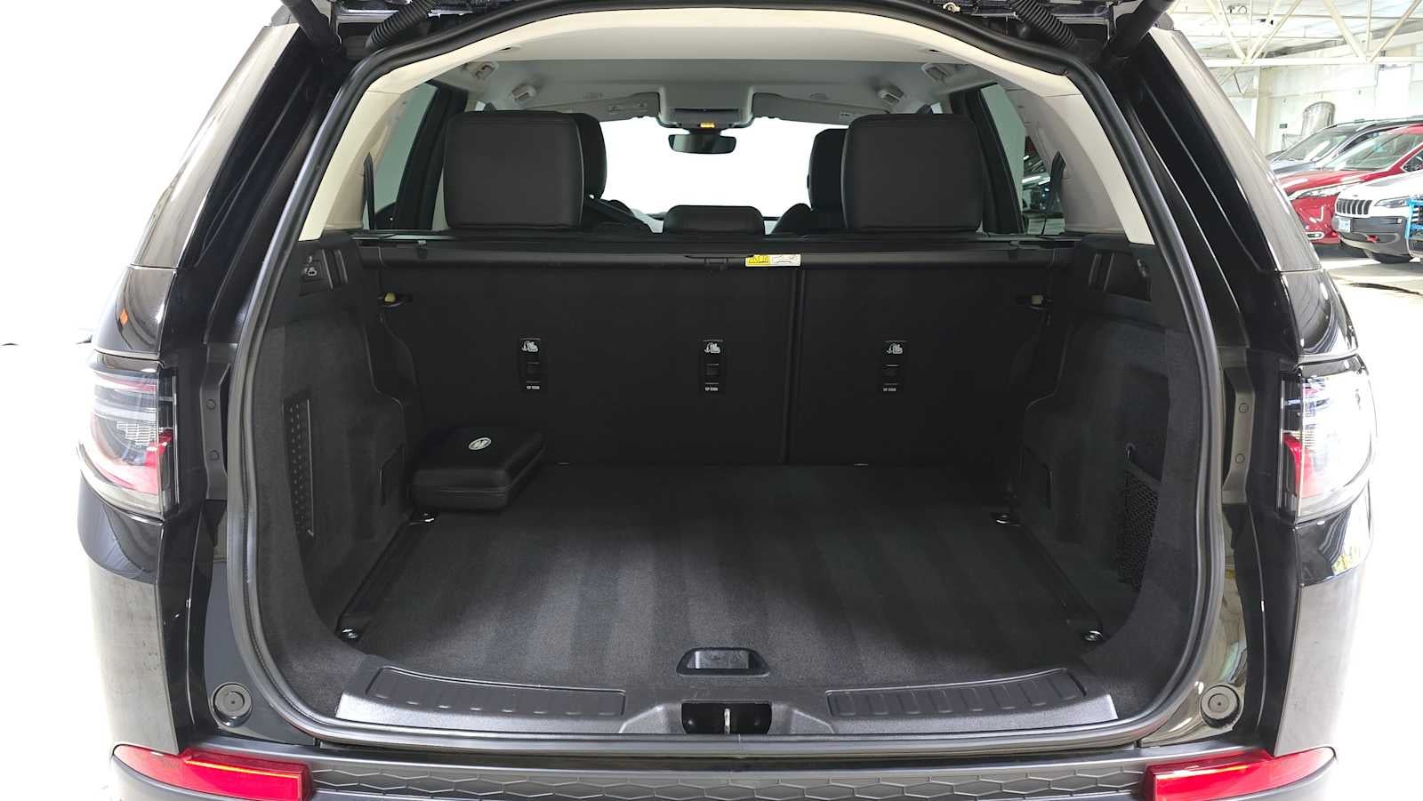 2023 Land Rover Discovery Sport SE