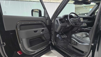 2023 Land Rover Defender X-Dynamic SE