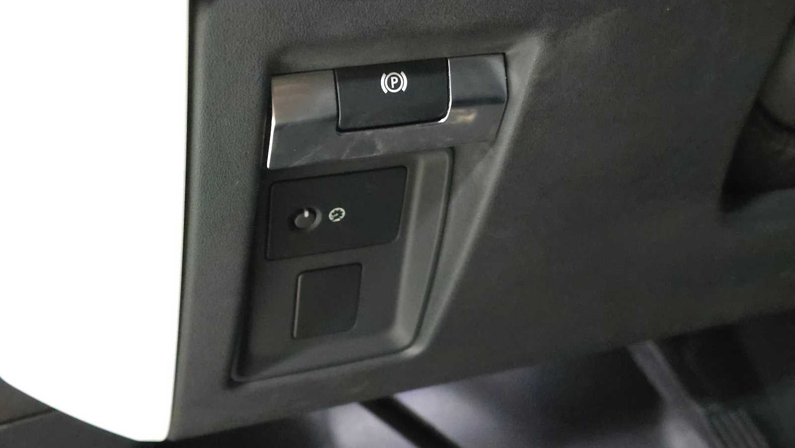 2021 Land Rover Defender S